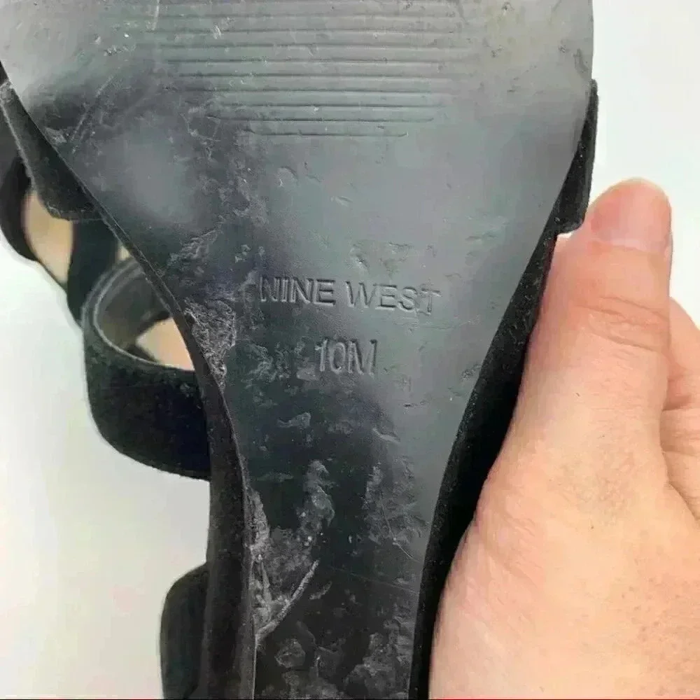 Nine West Pasa heels size 10 black suede wedges